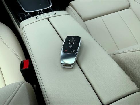 Certified 2025 Mercedes-Benz CLA 250 4MATIC image 21