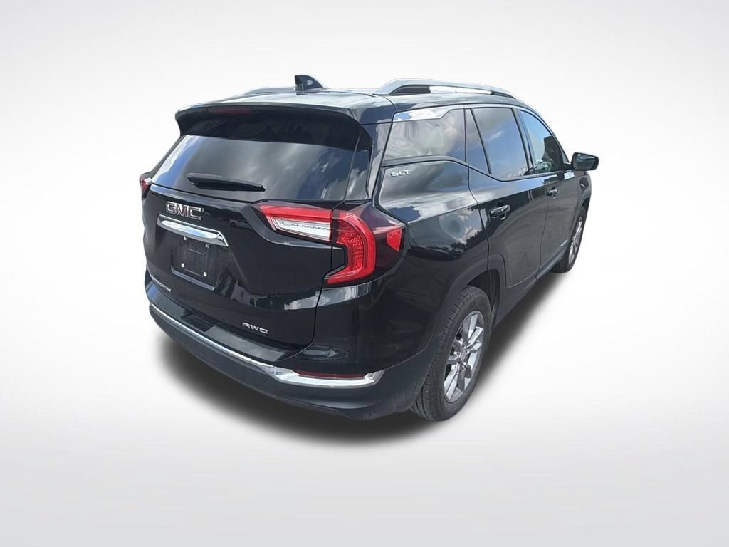 Used 2024 GMC Terrain SLT AWD/4WD image 5