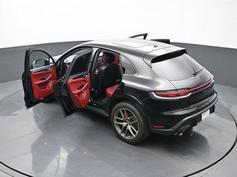 Certified 2023 Porsche Macan S AWD/4WD image 26