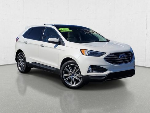 Used 2022 Ford Edge Titanium w/ Class II Trailer Tow Package image 2