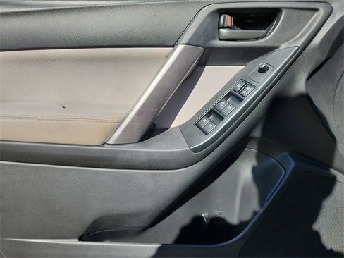 Used 2015 Subaru Forester 2.5i Premium image 21