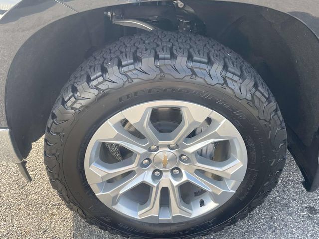 Used 2024 Chevrolet Silverado 1500 LTZ AWD/4WD image 11