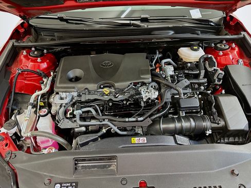 Used 2025 Toyota Camry SE FWD image 34
