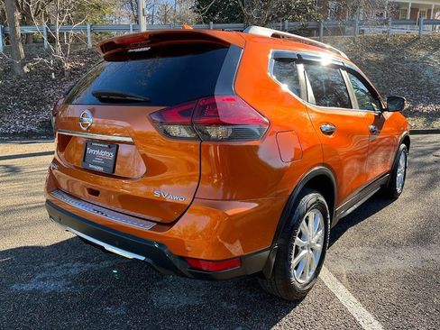Used 2019 Nissan Rogue SV image 35