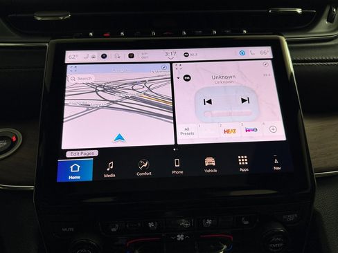 New 2025 Jeep Grand Cherokee L Summit w/ Obsidian Package image 36