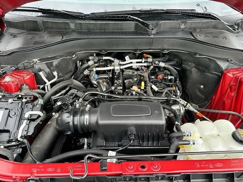 Used 2023 Ford Explorer XLT w/ Equipment Group 202A AWD/4WD image 37