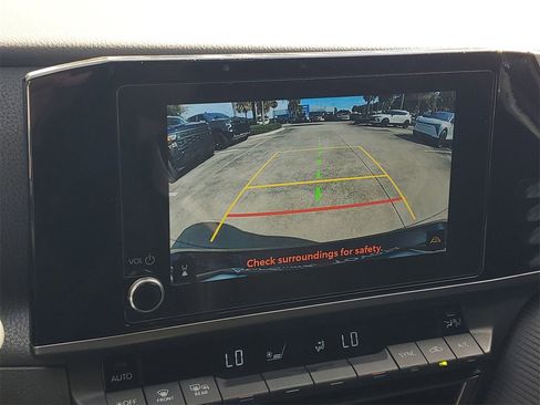 Used 2025 Toyota Camry LE image 24