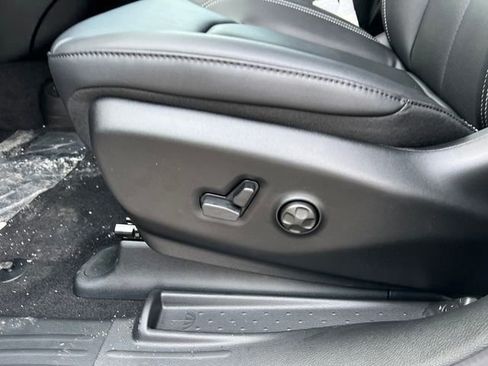 New 2026 Chrysler Pacifica Select image 15