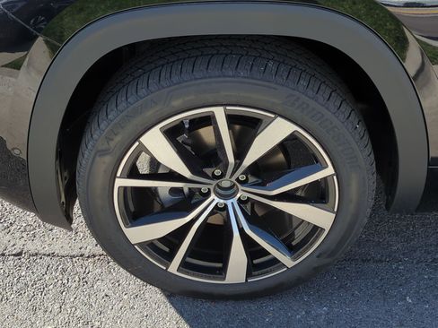 New 2026 Volkswagen Atlas SEL Premium R-Line AWD/4WD image 19