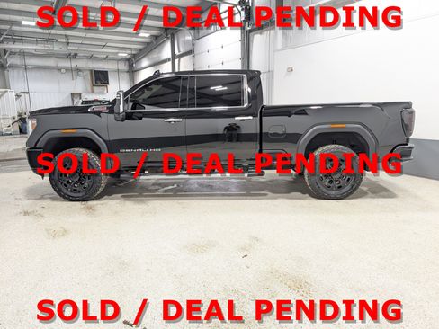 Used 2020 GMC Sierra 2500 Denali w/ Denali Ultimate Package AWD/4WD image 6