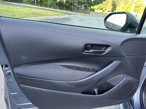 Used 2025 Toyota Corolla LE image 20