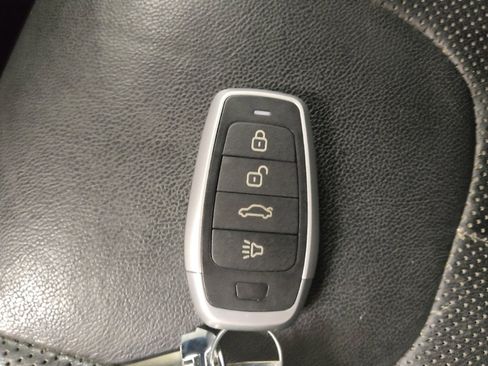 Used 2021 Hyundai Santa Fe Limited FWD image 32