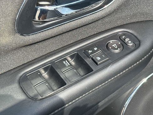 Used 2022 Honda HR-V EX image 18