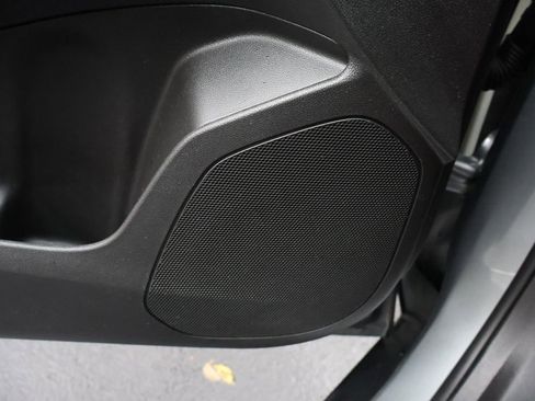 Used 2024 Chevrolet Trax RS image 36