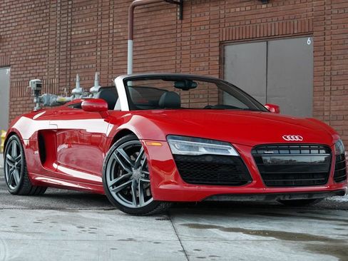 Used 2014 Audi R8 V10 w/ Full Leather Package image 9