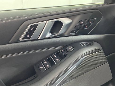 Used 2019 BMW X5 xDrive50i w/ M Sport Package image 23