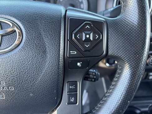 Used 2018 Toyota Tacoma TRD Sport w/ Technology Package image 23