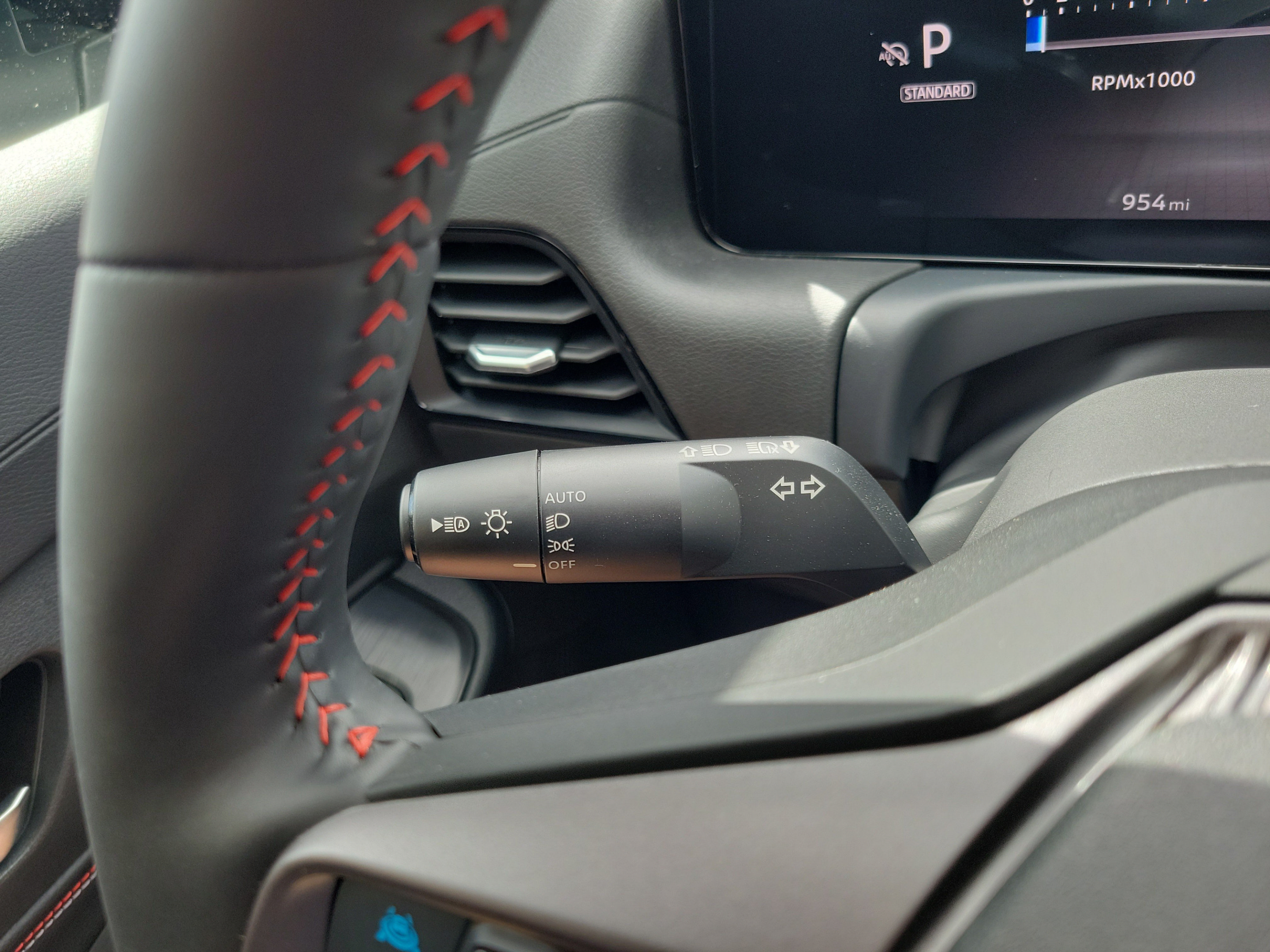 Certified 2026 Nissan Sentra SR w/ SR Premium Package FWD image 21