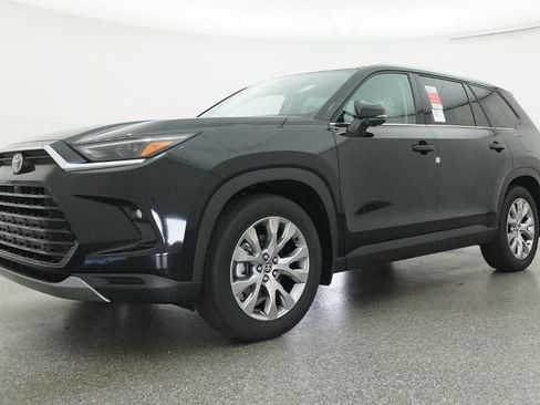 New 2026 Toyota Grand Highlander AWD Hybrid image 17