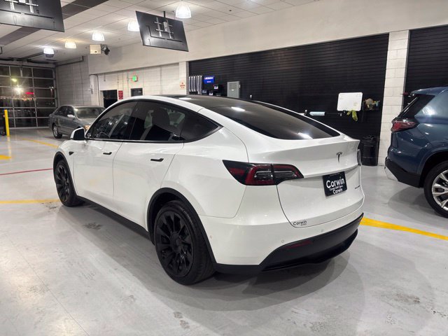 Used 2022 Tesla Model Y Long Range AWD/4WD image 6