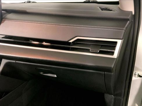 Used 2024 Mitsubishi Outlander SE image 16