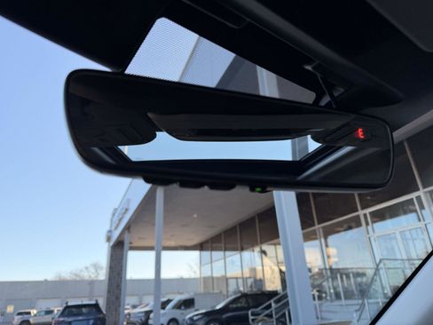 Used 2022 Subaru Forester Premium image 27