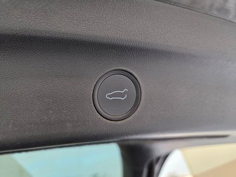 Used 2021 Tesla Model Y Long Range image 52