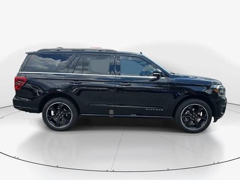 Used 2023 Ford Expedition Limited AWD/4WD image 3