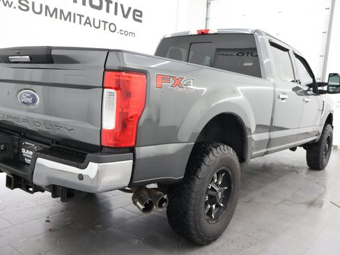 Used 2017 Ford F250 XLT w/ XLT Premium Package AWD/4WD image 5