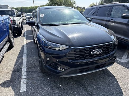 Used 2025 Ford Escape ST-Line Select w/ Tech Pack #1 AWD/4WD image 3