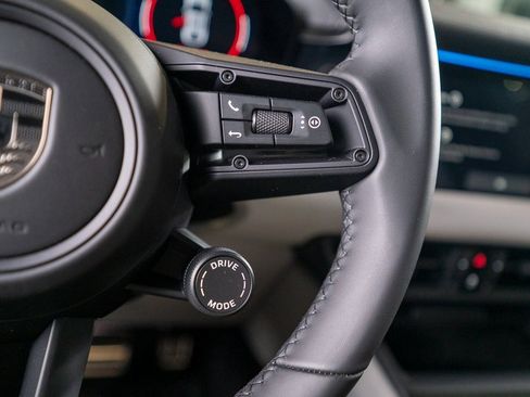 New 2025 Porsche Macan Turbo Electric image 20