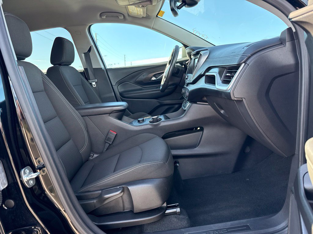 Used 2024 GMC Terrain SLE FWD image 10