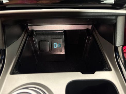Used 2023 Ford Explorer ST-Line AWD/4WD image 24