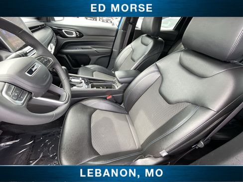 Used 2025 Jeep Compass Latitude w/ Convenience Group AWD/4WD image 20