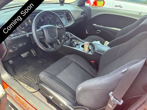 Used 2017 Dodge Challenger R/T RWD image 7