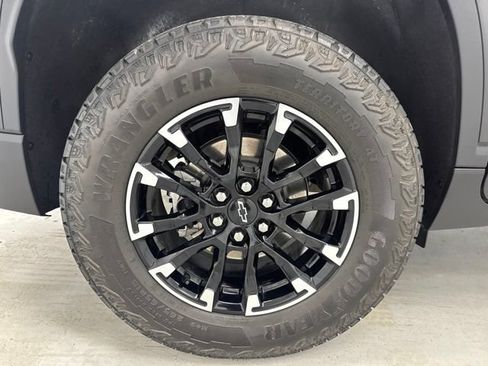 Used 2024 Chevrolet Traverse Z71 w/ LPO, Floor Liner Package AWD/4WD image 35