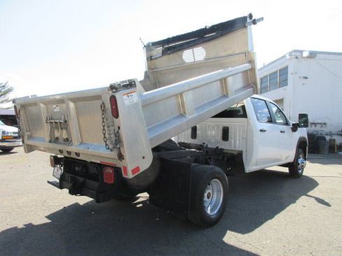 Used 2023 GMC Sierra 3500 Pro w/ Convenience Package AWD/4WD image 6