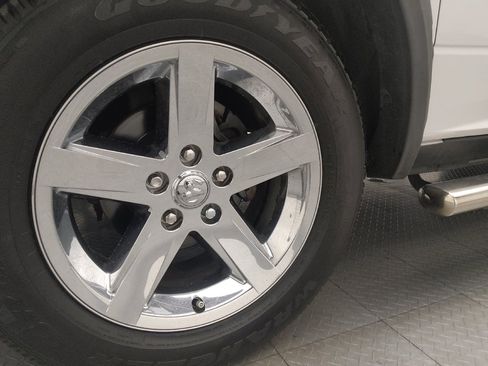 Used 2017 RAM 1500 Express image 31