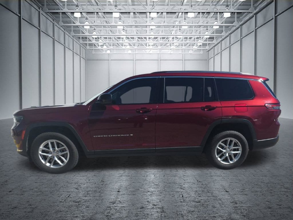 Used 2021 Jeep Grand Cherokee L Laredo w/ Luxury Tech Group I RWD image 3