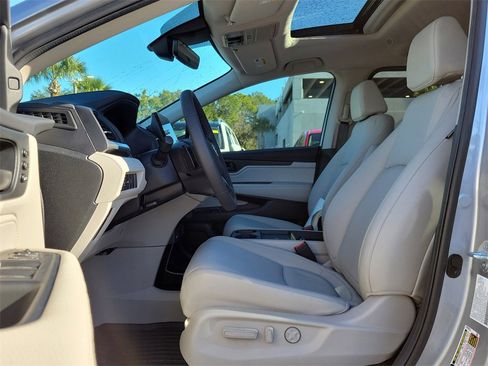 Certified 2026 Honda Odyssey EX-L image 28
