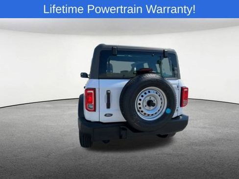 New 2025 Ford Bronco 4-Door image 8