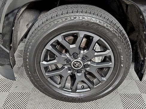 Used 2024 Toyota Sequoia Platinum AWD/4WD image 8