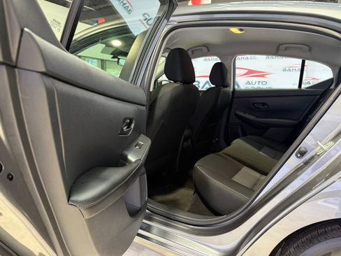 Used 2025 Nissan Sentra SV image 27