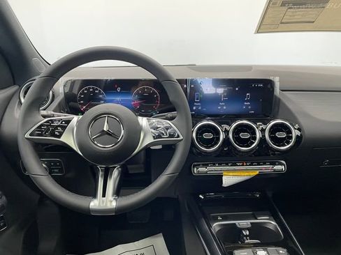 New 2026 Mercedes-Benz GLA 250 image 3