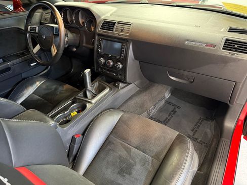 Used 2010 Dodge Challenger SRT8 w/ SRT Option Group II image 40