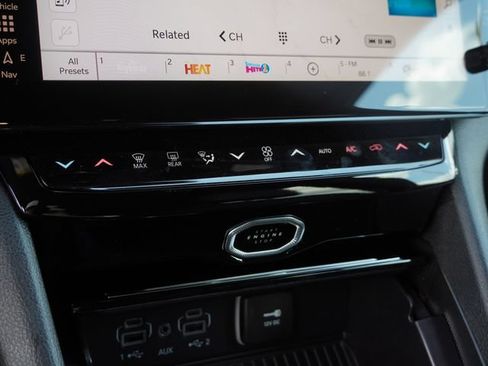New 2026 Jeep Grand Cherokee Altitude AWD/4WD image 25