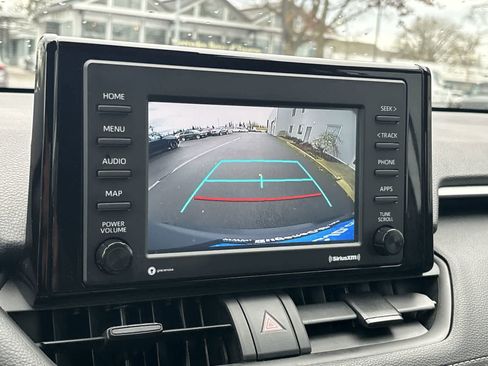 Used 2022 Toyota RAV4 XLE image 20