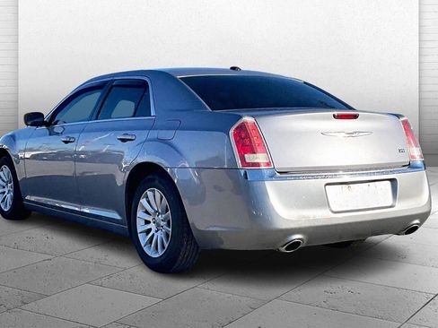 Used 2014 Chrysler 300 image 9