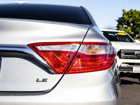 Certified 2017 Toyota Camry LE image 10