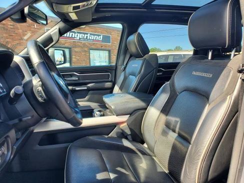 Used 2019 RAM 1500 Laramie AWD/4WD image 5